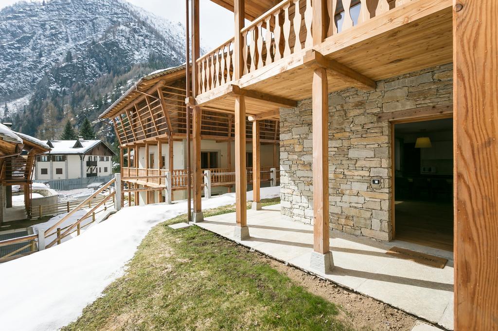 Mirtillo Blu Family Apartment Аланья-Вальсезия Экстерьер фото